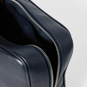 Full-Grain Leather Toiletry Bag Large