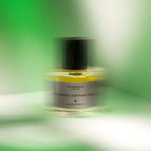 L’ensemble Nº16 Cedarwood Leather Tobacco