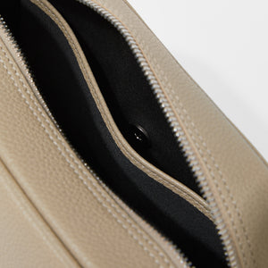 Full-Grain Leather Toiletry Bag Large